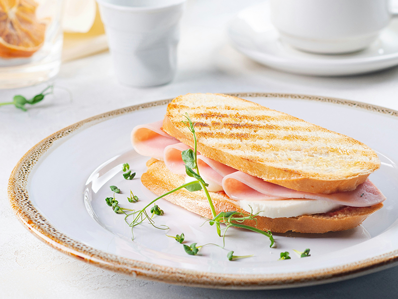 Breakfast sandwich
